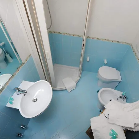 Hotel Maison Liparlati 2*