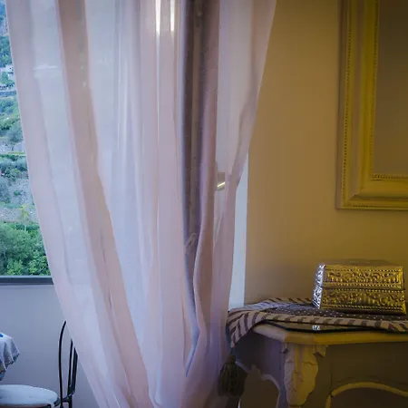 Szálloda Maison Liparlati 2*